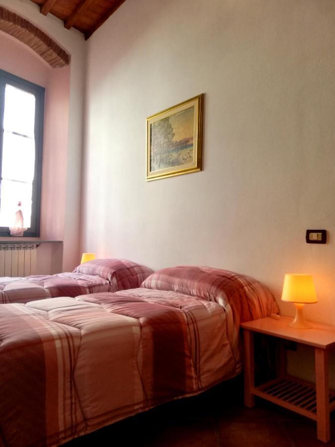 La Casa Di Giosue Apartment Livorno Bagian luar foto