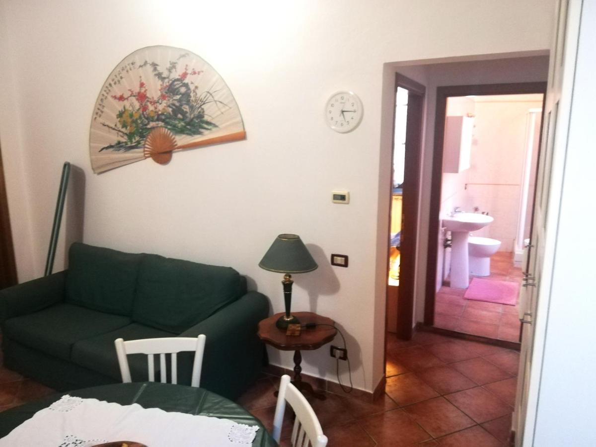 La Casa Di Giosue Apartment Livorno Bagian luar foto