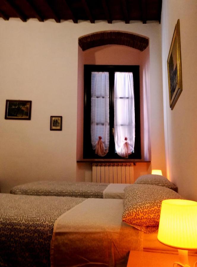 La Casa Di Giosue Apartment Livorno Bagian luar foto
